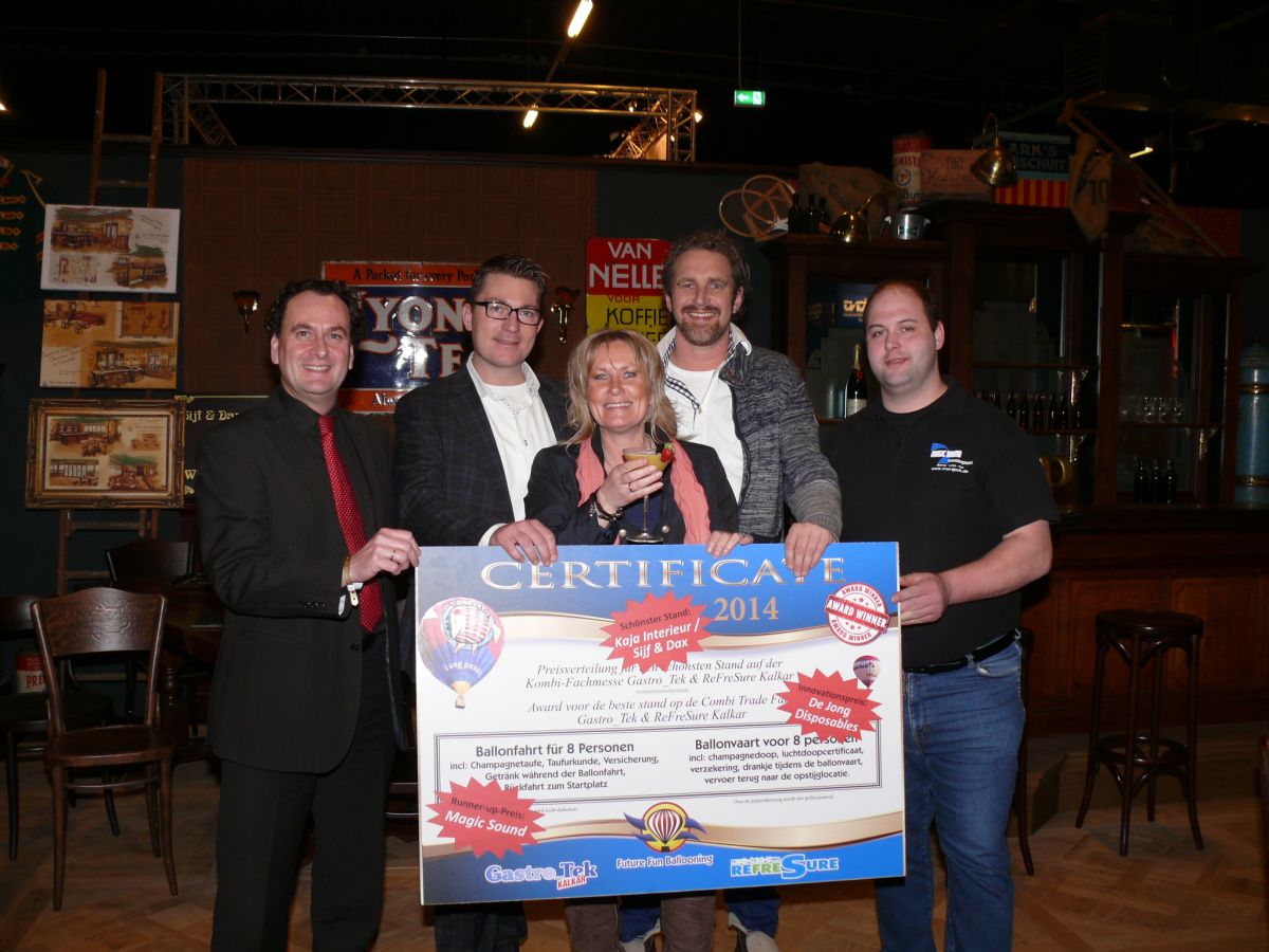 Strahlende Gewinner auf Kombifachmesse Gastro_Tek/ReFreSure 2014 Strahlende Gewinner auf Kombifachmesse Gastro_Tek/ReFreSure 2014